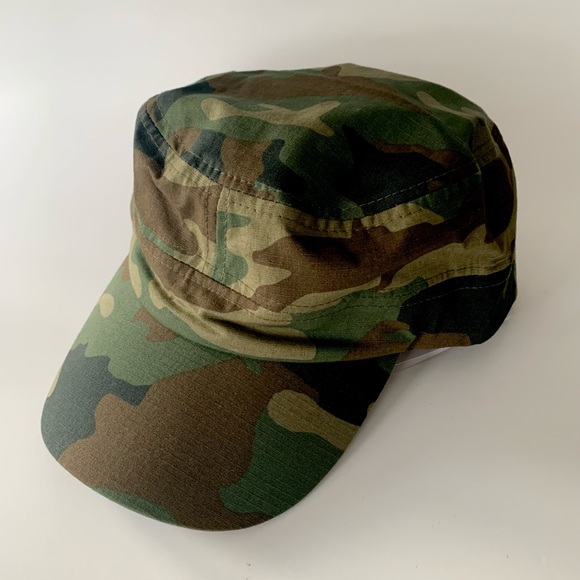 Camo Military Style Hat - Picture 1 of 3